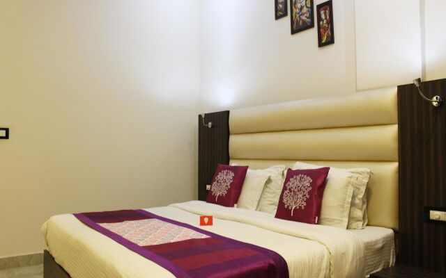 OYO 13839 Hotel Narula