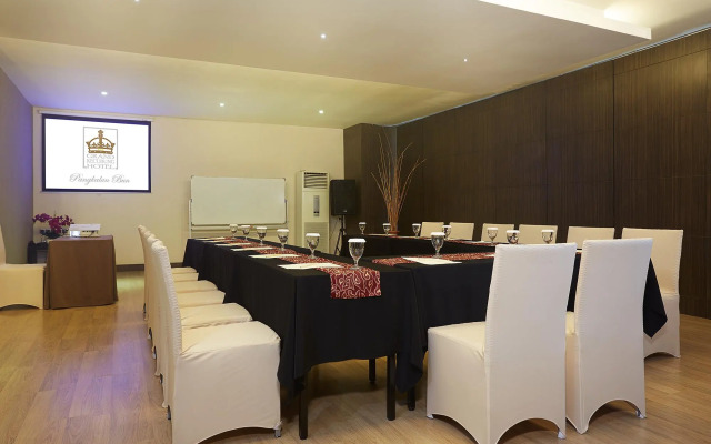 Grand Kecubung Hotel
