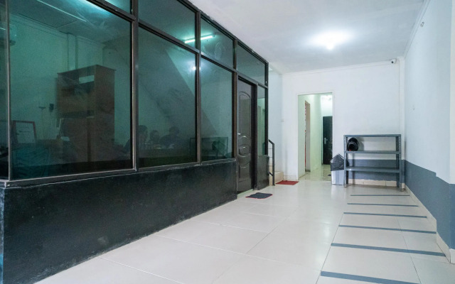 RedDoorz @ Aralia Harapan Indah