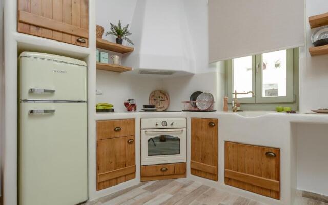 Aegean White Home