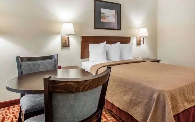 Quality Inn At Town Center