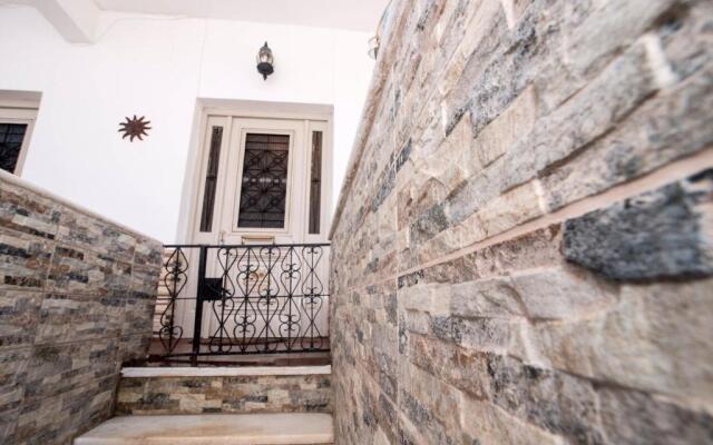 Naxian Harmony 300m from the beach