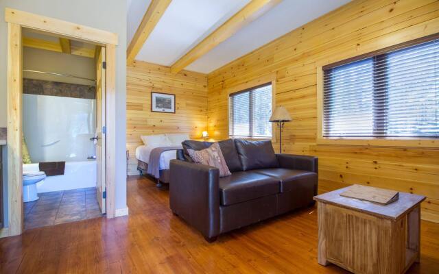 Kootenay Park Lodge