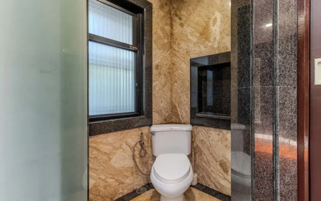 Famous Baan Bua Luxury Estate V238