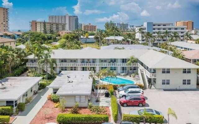 Mid Mari - Gorgeous Nautical Condo Near Beach, Shops & Restaurants- Condo 105