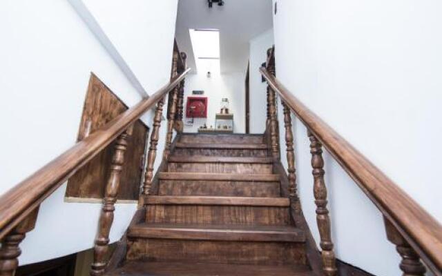 Hostel Lucia Suites