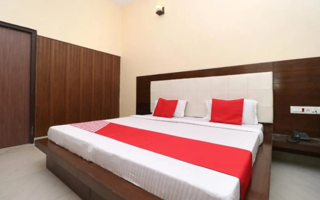 A K Regency Hotel By OYO Rooms