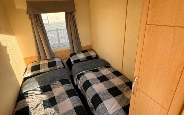3 Bed Caravan, 8 Berth, Pet Friendly, Parking
