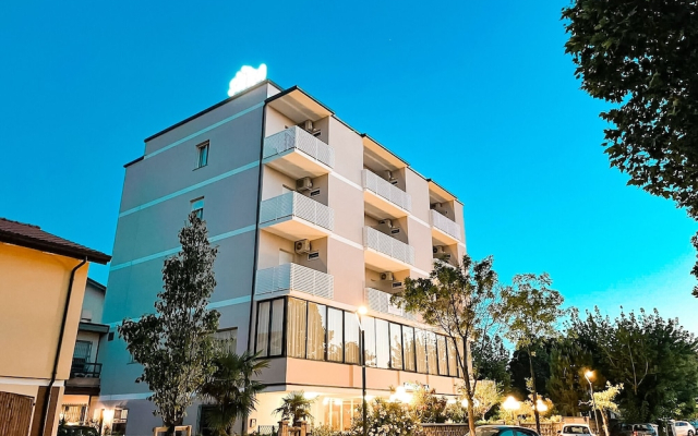 Hotel Sara - One Guest Room - N 1