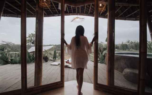 IPIAN CINTA by Pramana Villas