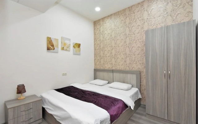 2 bedroom apartment on Teryan street