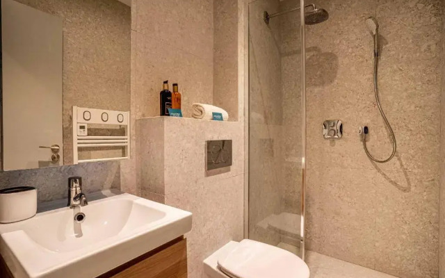 136 - Urban Beaumarchais Voltaire