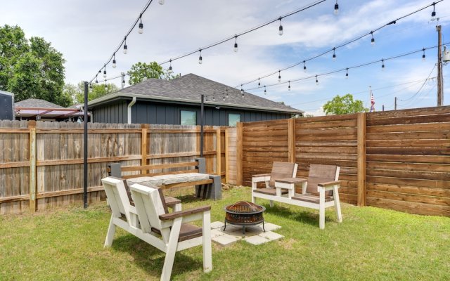 Updated New Braunfels Home w/ Fire Pit!