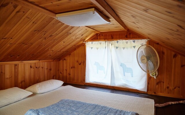 Fragrant Tree Pension