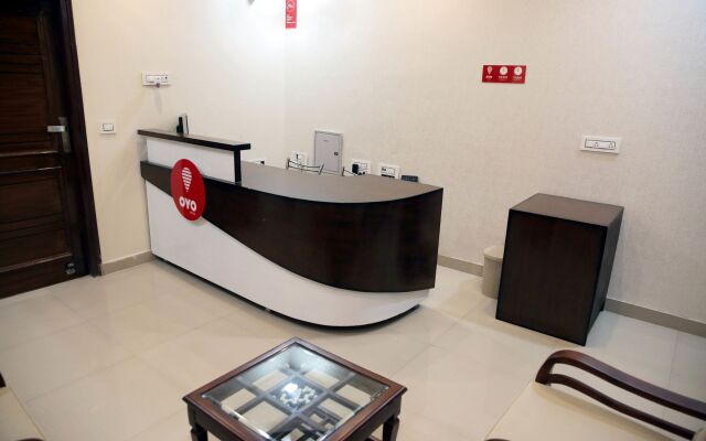 OYO 5691 Hotel Eurasia
