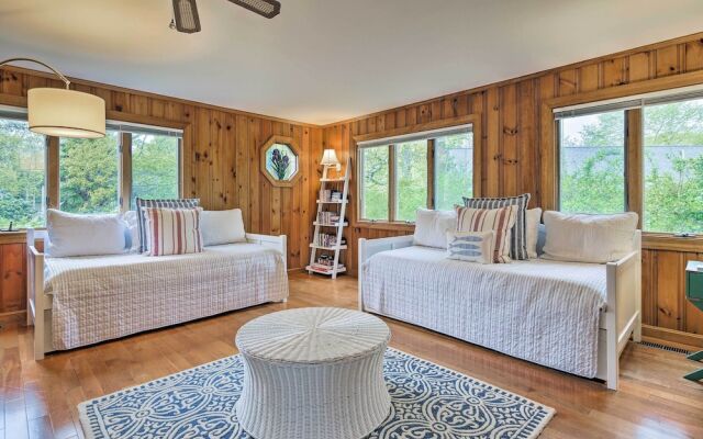 Spacious Getaway W/deck - Walk to Nantucket Sound!