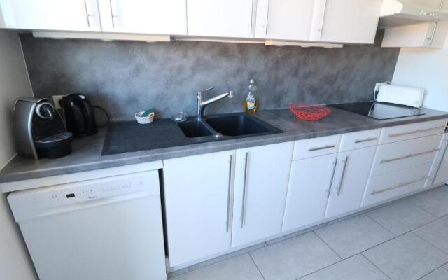 Amazing Sea View 2 Bedroom Front of the Beach 303