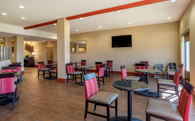 Comfort Suites Airport South