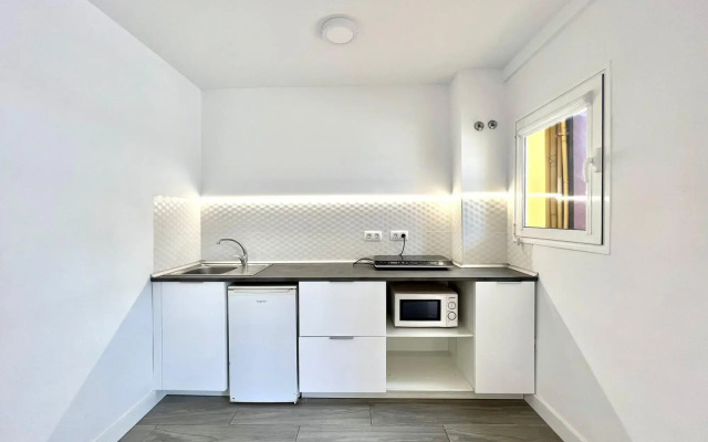 Reformed studio,Wifi,pool, at 250 m from beach