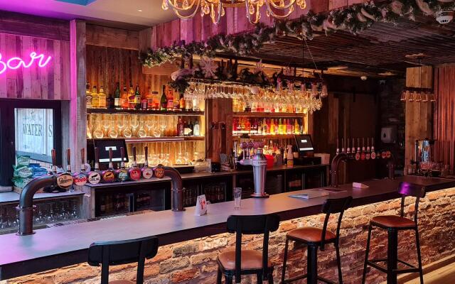 The Waterside Bar Rooms & Restaurant