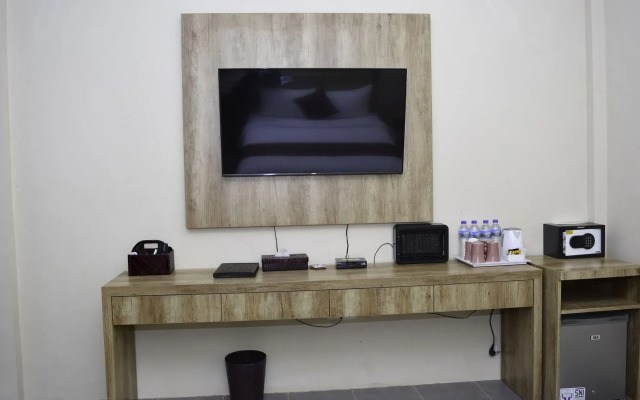 La Cecile Hotel and Cafe Komodo