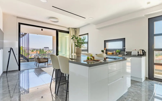 Sanders Evolution 2 - 2 Bedroom Apartment With Private Rooftop