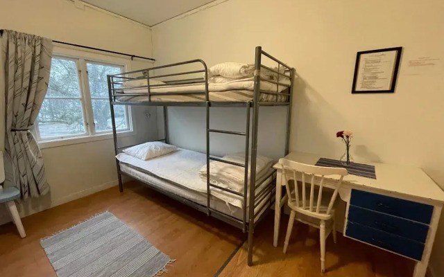 Cozy Holiday Home for 2