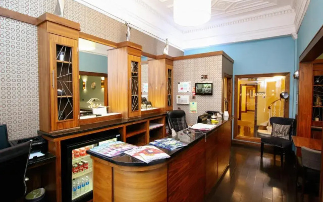 Acorn Hotel