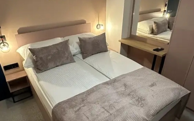 Alinar Oasis Apartments