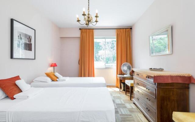 Sea View Park Swimming Pool & Tennis 2 Bdrs