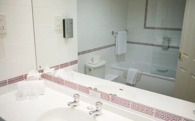 Best Western Bristol North The Gables Hotel