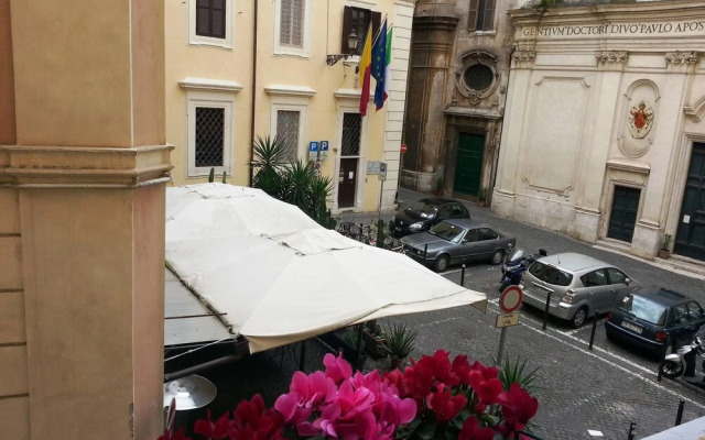 Campo Dei Fiori Stunning And Quiet