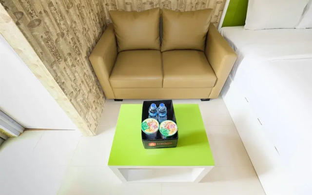 Modern and Minimalist Studio Bassura City Apartment