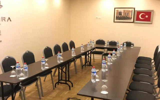 Grand Nora Hotel