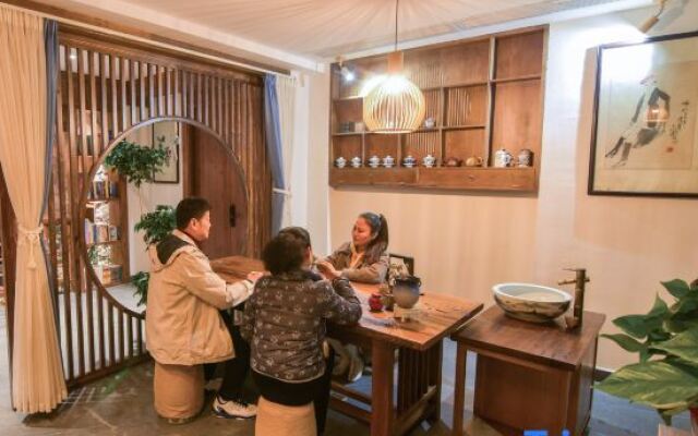 Wuyuan Mishu·Shiguang Homestay (County Center Xiangao Ancient City)