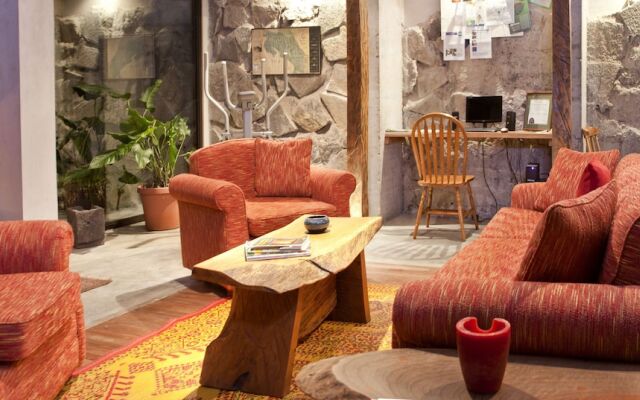 Poas Lodge
