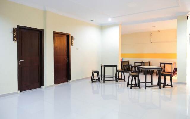 OYO 1149 Hotel Mustika