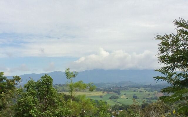 Valley View Lodge - Finca Huetares