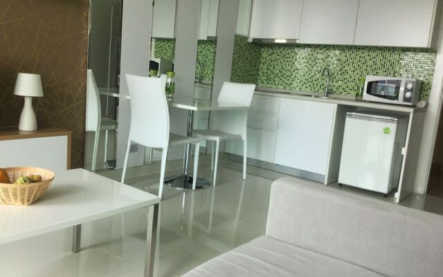 Amazon Residence Pattaya Sunny Rentals