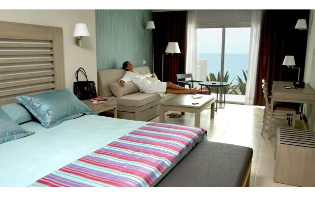 Hotel HD Beach Resort & SPA
