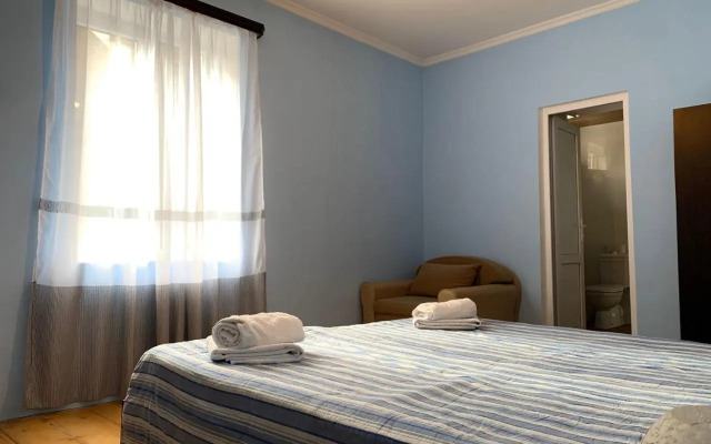 Guest house lela