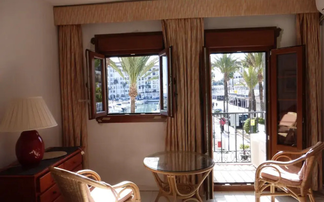 Puerto Duquesa Front Line Sea View Golf Studios - Longer Lets