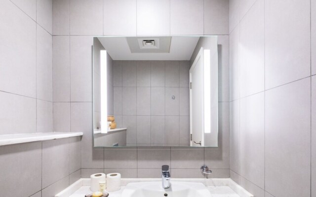 LUX Holiday Home - Royal Bay 1