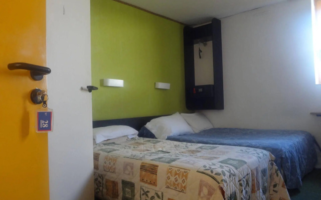 Rev'Hotel Coignières