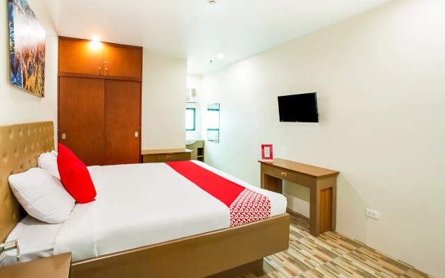 OYO 421 Deck 360 Dormitel Near Davao Medical School Foundation Hospital