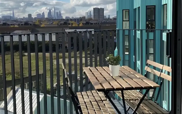 Stylish London Flat - Private Terrace - City View