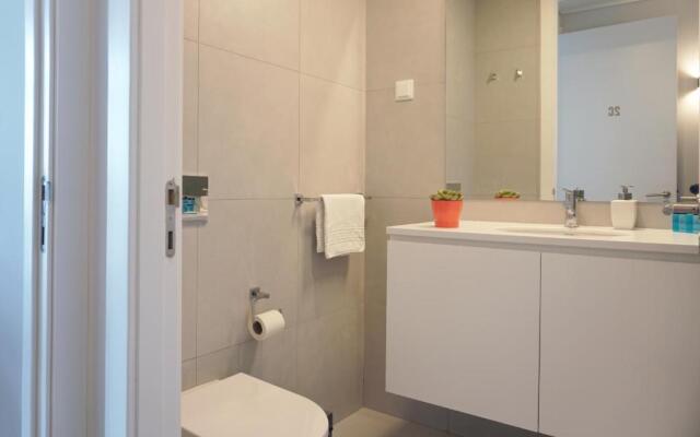 Porto View by Patio 25