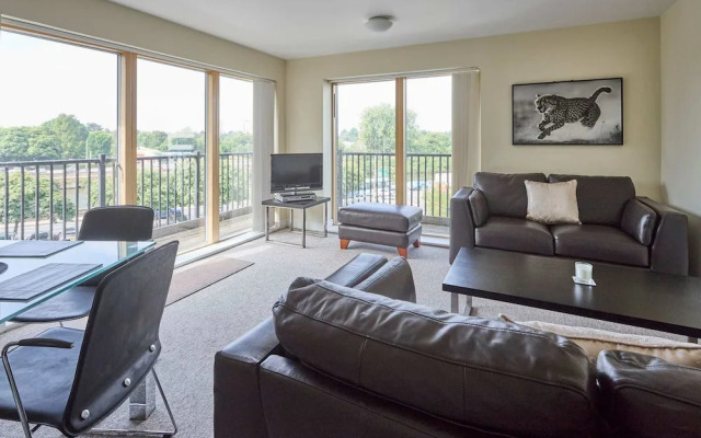 Host Stay Newport House Apartment