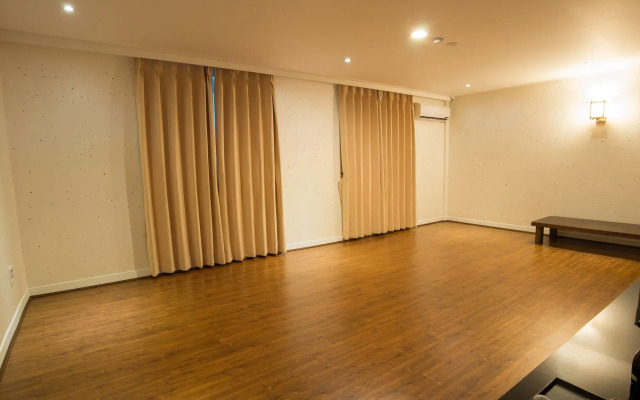 Pungnam Family Hotel