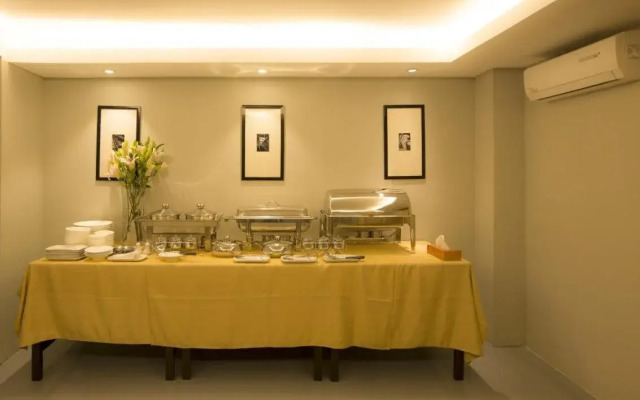 Shwe Pyi San Yar Hotel